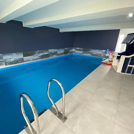 Im Poolhaus Mit Ostseeblick *