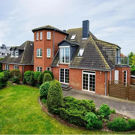 Appartement Im Poolhaus Mit Ostseeblick *